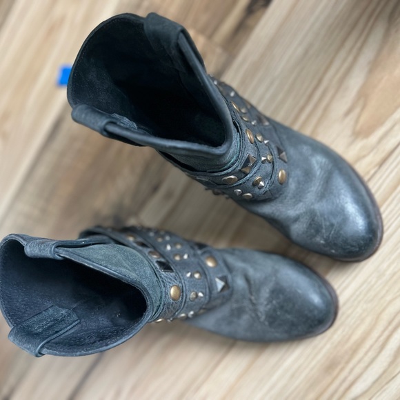 Corral Black Studded Ankle Boots - Picture 6 of 7